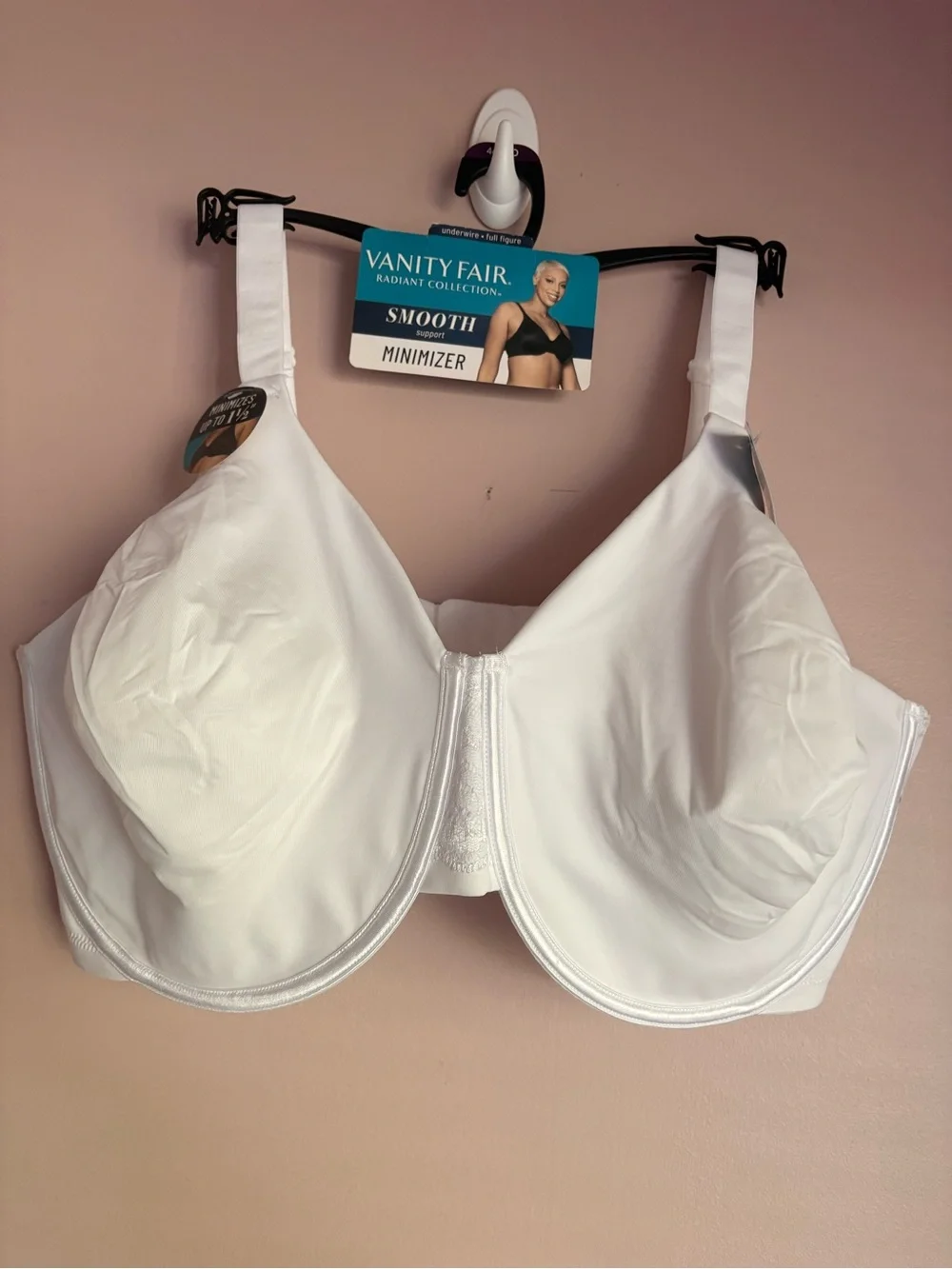 Vanity Fair NWT Smooth Minimizer Bra - White